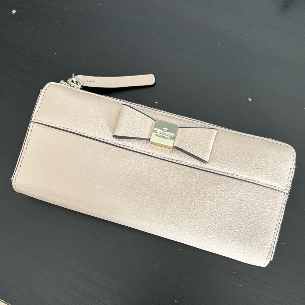 Kate spade clutch wallet